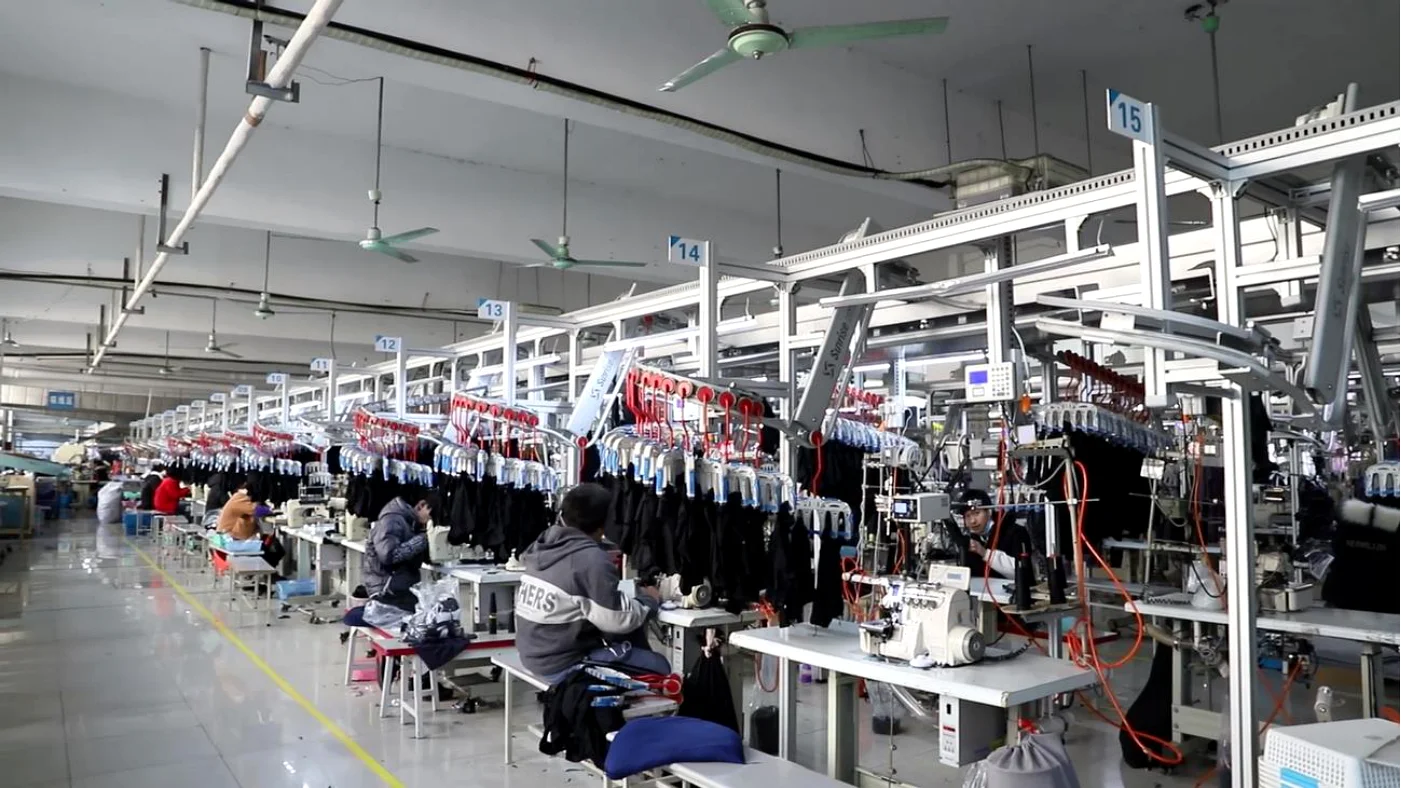 Sewing lines on the New Dong Huang production floor